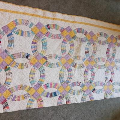 HANDMADE DOUBLE WEDDING RING QUILT