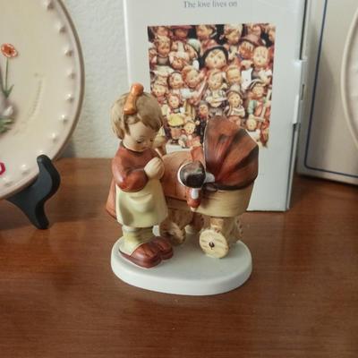 2 HUMMEL PLATES AND "DOLL MOTHER" HUMMEL FIGURINE