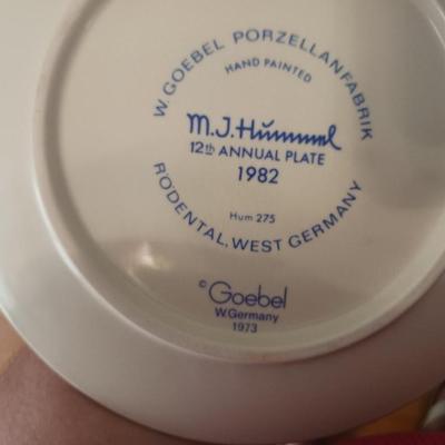 2 HUMMEL PLATES AND "DOLL MOTHER" HUMMEL FIGURINE