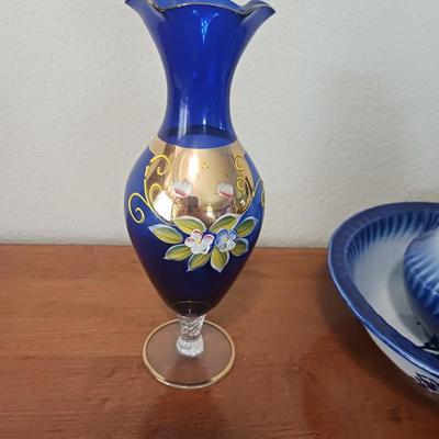 EMPRESS SMALLER BOWL & PITCHER PLUS A HAND PAINTED BLUE GLASS VASE