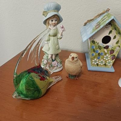 1904 WORLD FAIR GLASS CUP AND AN ASSORTMENT OF KNICK KNACKS