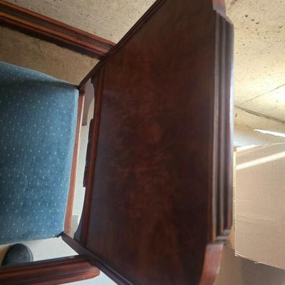 ANTIQUE ARM CHAIR