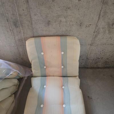 4 PATIO CHAIR CUSHIONS
