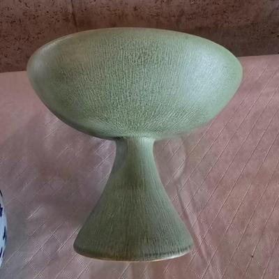 CERAMICS BY FREEDA FLOWER POT AND A BOWL ON A PEDESTAL