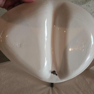 MCM SERVING DISH WITH A HANDLE AND 2 CLAY VASES