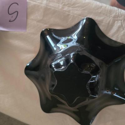BLACK AMETHYST BOWL AND CORNUCOPIA