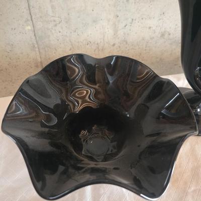 BLACK AMETHYST BOWL AND CORNUCOPIA