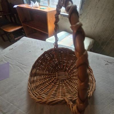 LONGABERGER AND A VARIETY OF OTHER BASKETS