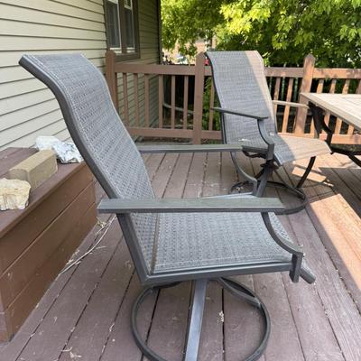 Outdoor Set, 1 yr old, pd $800