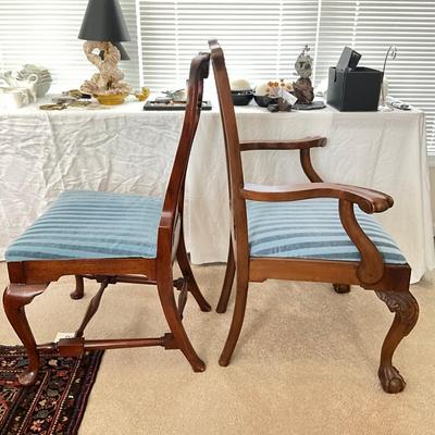 822 Pair Of Antique Mahogany Chippendale Ball & Claw Feet Arm & Dining Chairs