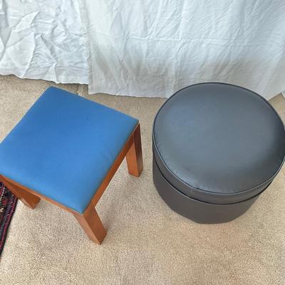824 Pair of Foot Stools