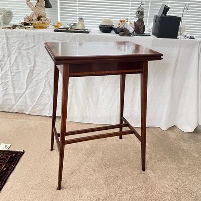 831 Antique Hepplewhite Style Mahogany Side Table With Green Fett