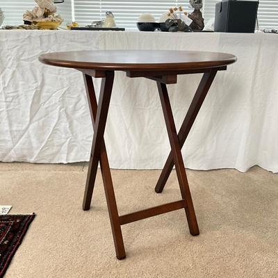 835 Set of Two Oval Collapsible Tables With Stand