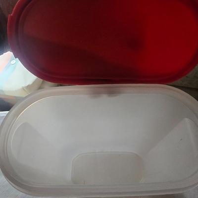 FOOD STORAGE CONTAINERS