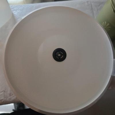 FOOD STORAGE CONTAINERS