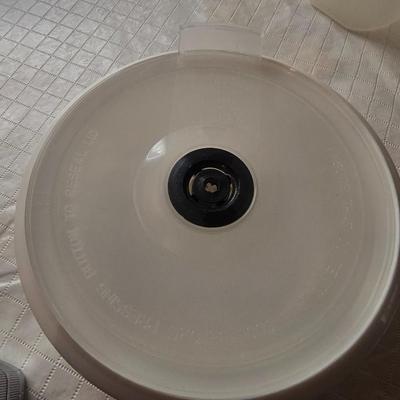 FOOD STORAGE CONTAINERS
