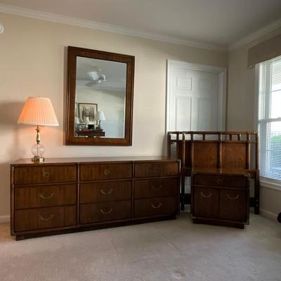 864 Vintage Drexel Mid Century Style Bedroom Suite