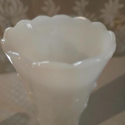 KAISER PORCELAIN VASE, MILK GLASS VASE AND MORE