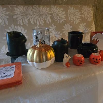 HALLOWEEN ITEMS AND A VARIETY OF CANDLES