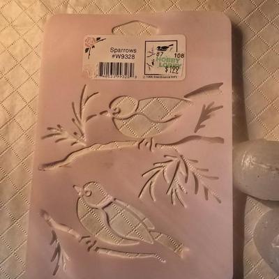 CRAFT AND SEWING ITEMS