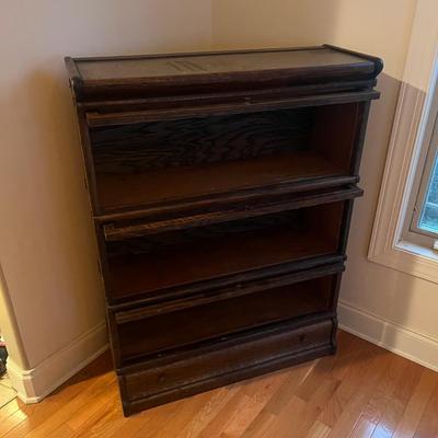 Lawyers Bookcase (DR-MG)