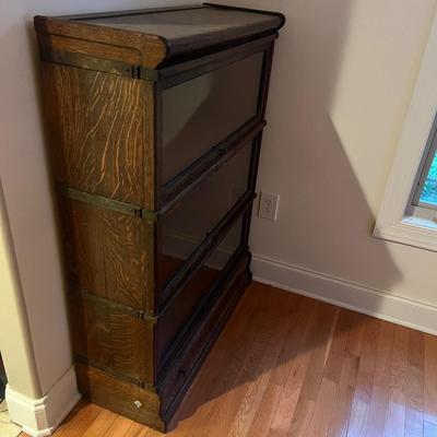 Lawyers Bookcase (DR-MG)