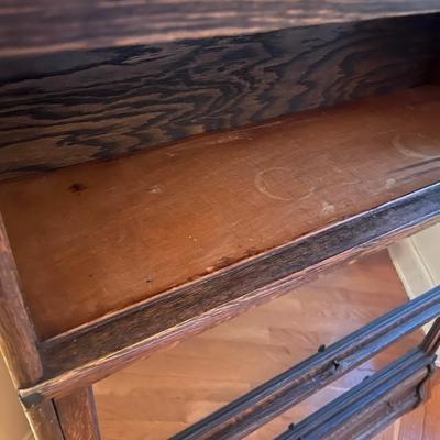 Lawyers Bookcase (DR-MG)