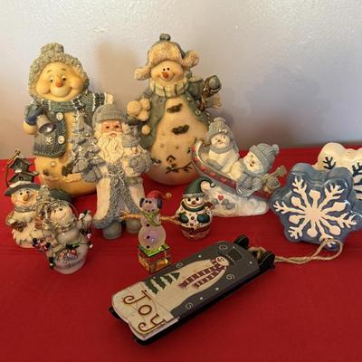 Blue Snowman decor, plus salt/pepper shakers