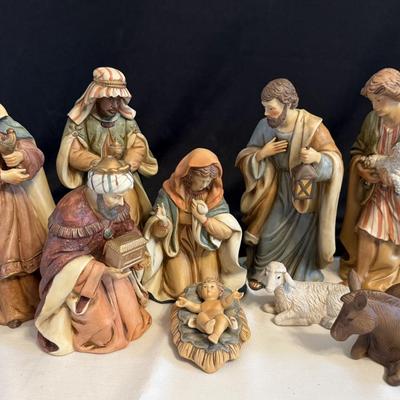 Beautiful Nativity Set, Excellent Shape