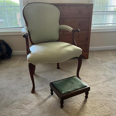 867 Antique French Style Arm Chair with Stool