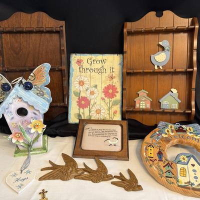 Home Decor W/Decorative tin