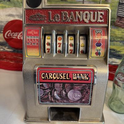 LeBanque slot machine w/COKE items & throw,