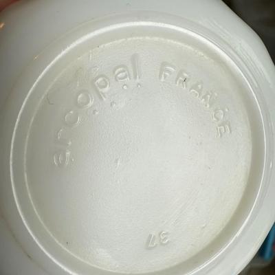 Arcopal France “Hororine” Milk Glass Mugs set of 12