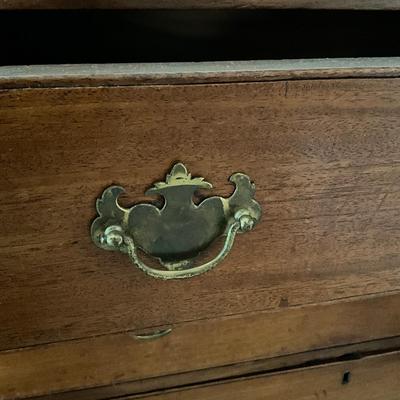873 Antique Chippendale 4-Drawer Mahogany Dresser