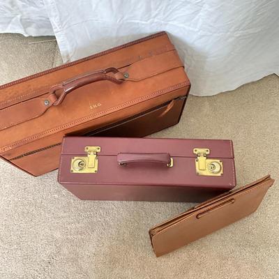 879 Vintage Hartmann Suitcase Lot