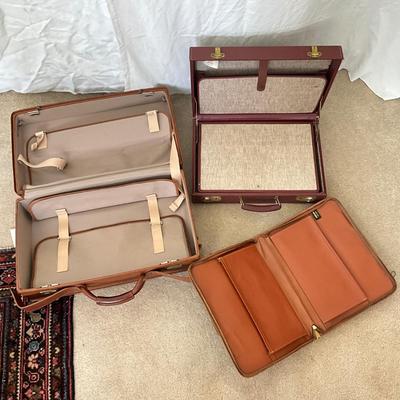 879 Vintage Hartmann Suitcase Lot