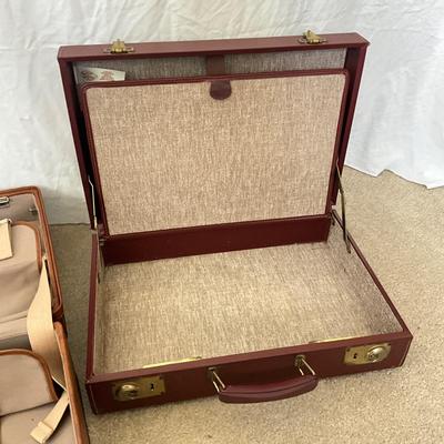879 Vintage Hartmann Suitcase Lot