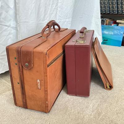 879 Vintage Hartmann Suitcase Lot