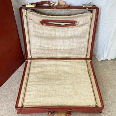 881 Pair of Towne Matching Leather Suitcases with Irish Linen Linings