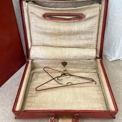 881 Pair of Towne Matching Leather Suitcases with Irish Linen Linings