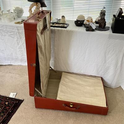 881 Pair of Towne Matching Leather Suitcases with Irish Linen Linings