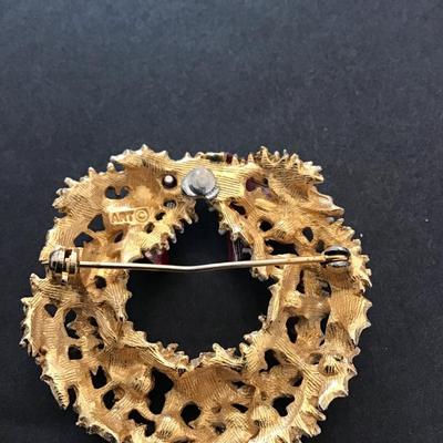 Sale Photo Thumbnail #169: Vintage art, multicolored Christmas wreath brooch. Please see attached photos.