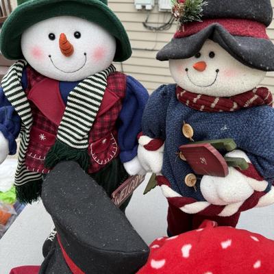 AVON Tommy activated talking snowmen plus w/tote