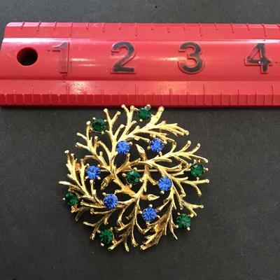 Beautiful Gold tone multi colored rhinestone brooch