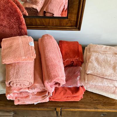 893 Large Lot of Assorted Orange Towels
