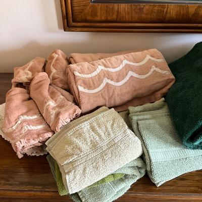 894 Green Towels Lot