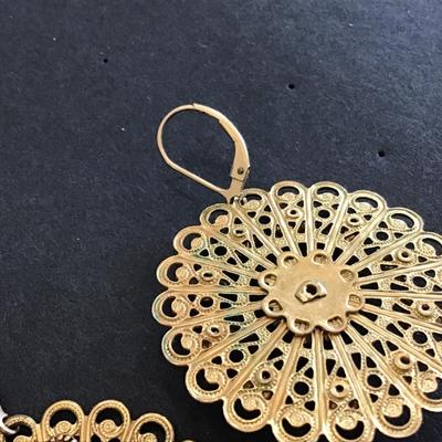 Beautiful Rhinestone Vintage Earrings
