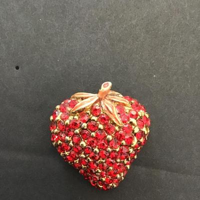 Beautiful vintage, ruby, red rhinestone strawberry brooch