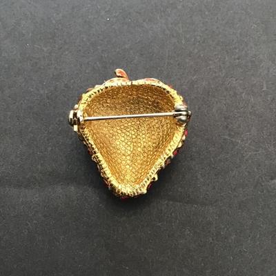 Beautiful vintage, ruby, red rhinestone strawberry brooch