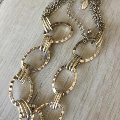 Beautiful vintage, Ann Taylor gold toned statement, necklace
